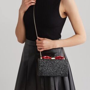NWT KATE SPADE 
Minnie Mouse Bow clasp Glitter Clutch